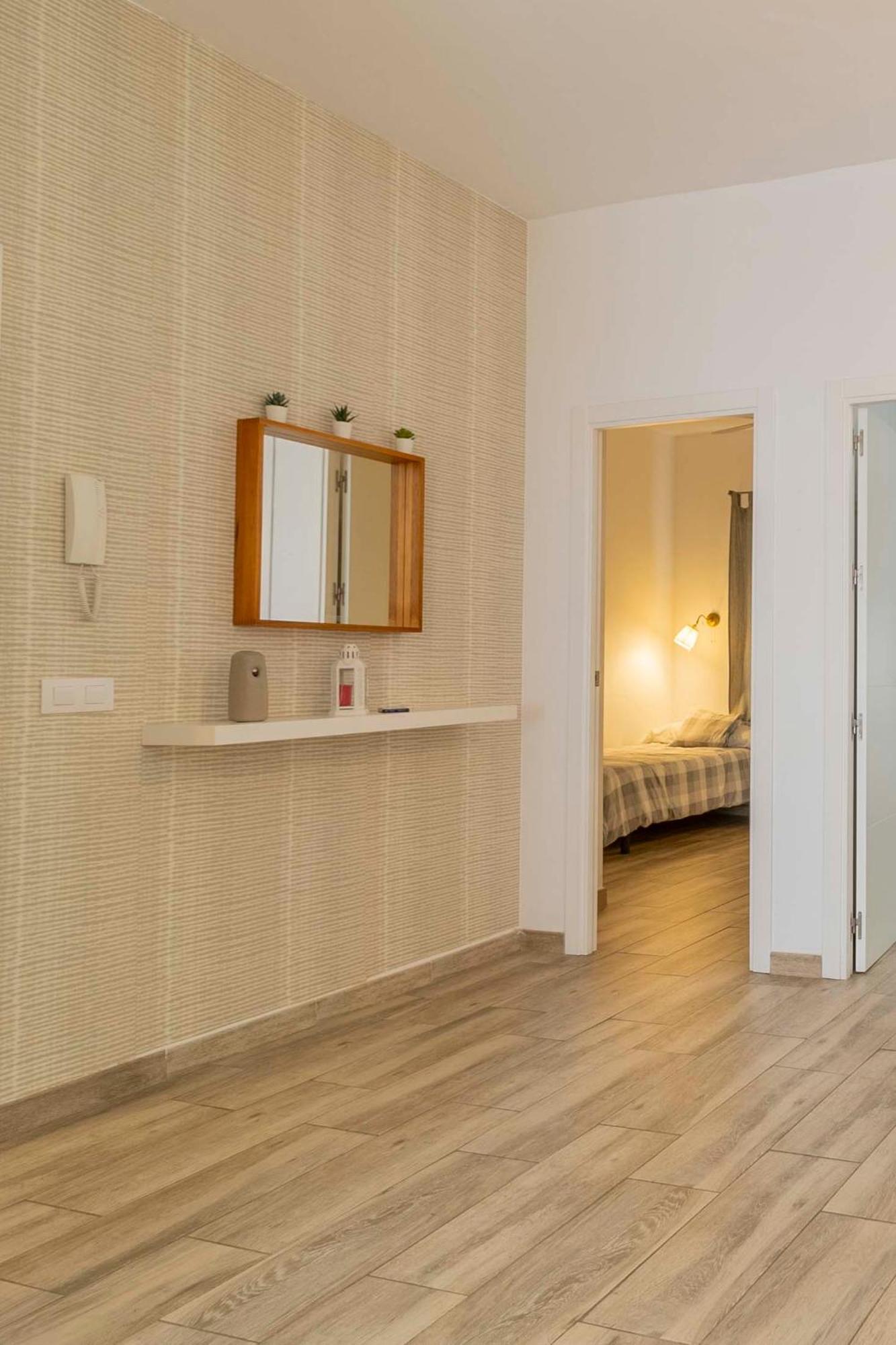 Apartamentos Los Remedios Sevilla Bagian luar foto