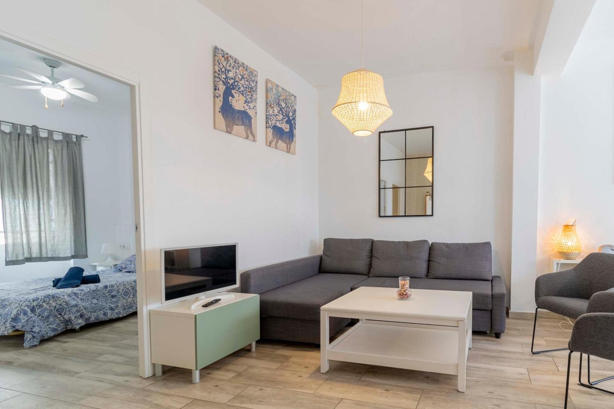Apartamentos Los Remedios Sevilla Bagian luar foto